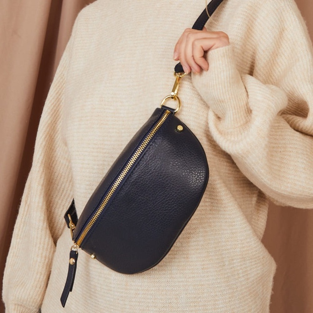 Like-new! Elie Beaumont London navy cross body bag